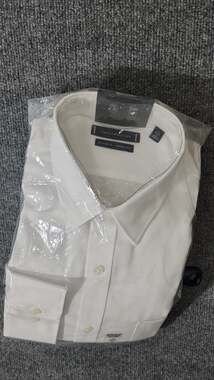 Tommy Hilfiger Men's Regular Fit Wrinkle Free White Dress Shirt Size 17 32/33